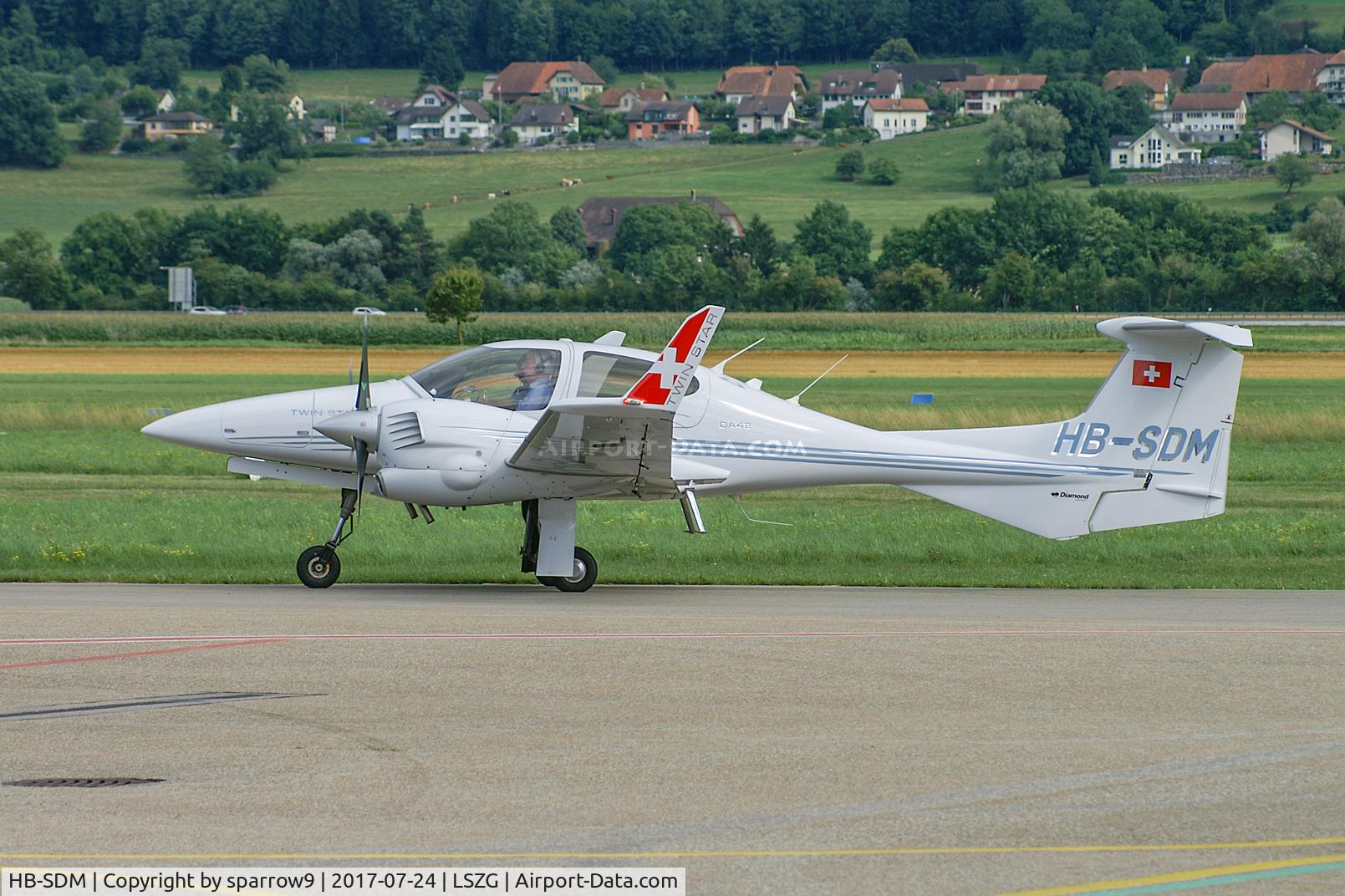 HB-SDM, 2005 Diamond DA-42 Twin Star C/N 42.039, HB-registered since 2005-08-18