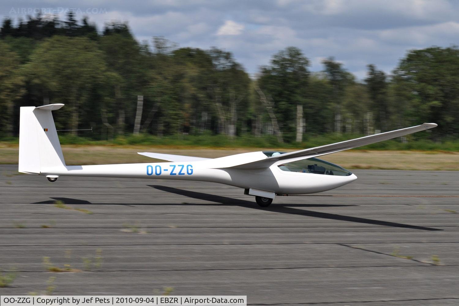 OO-ZZG, 1986 Glaser-Dirks DG-300 Elan C/N 3E179, At Zoersel.