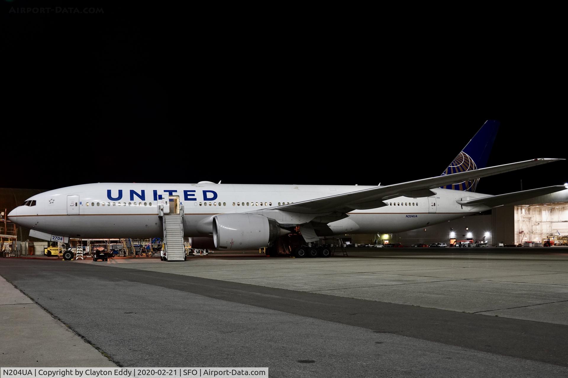 N204UA, 1999 Boeing 777-222/ER C/N 28713, SFO 2020.