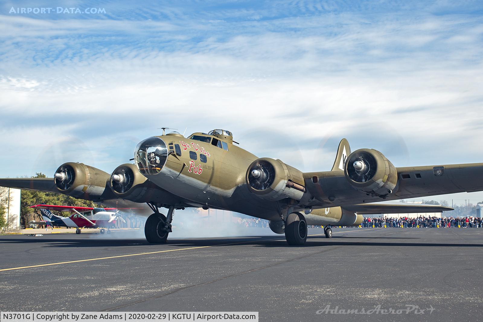 N3701G, 1944 Boeing B-17G Flying Fortress C/N 44-48543, Formerly known as Chuckie and Madris Maiden, now in Ye Olde Pub paint.
