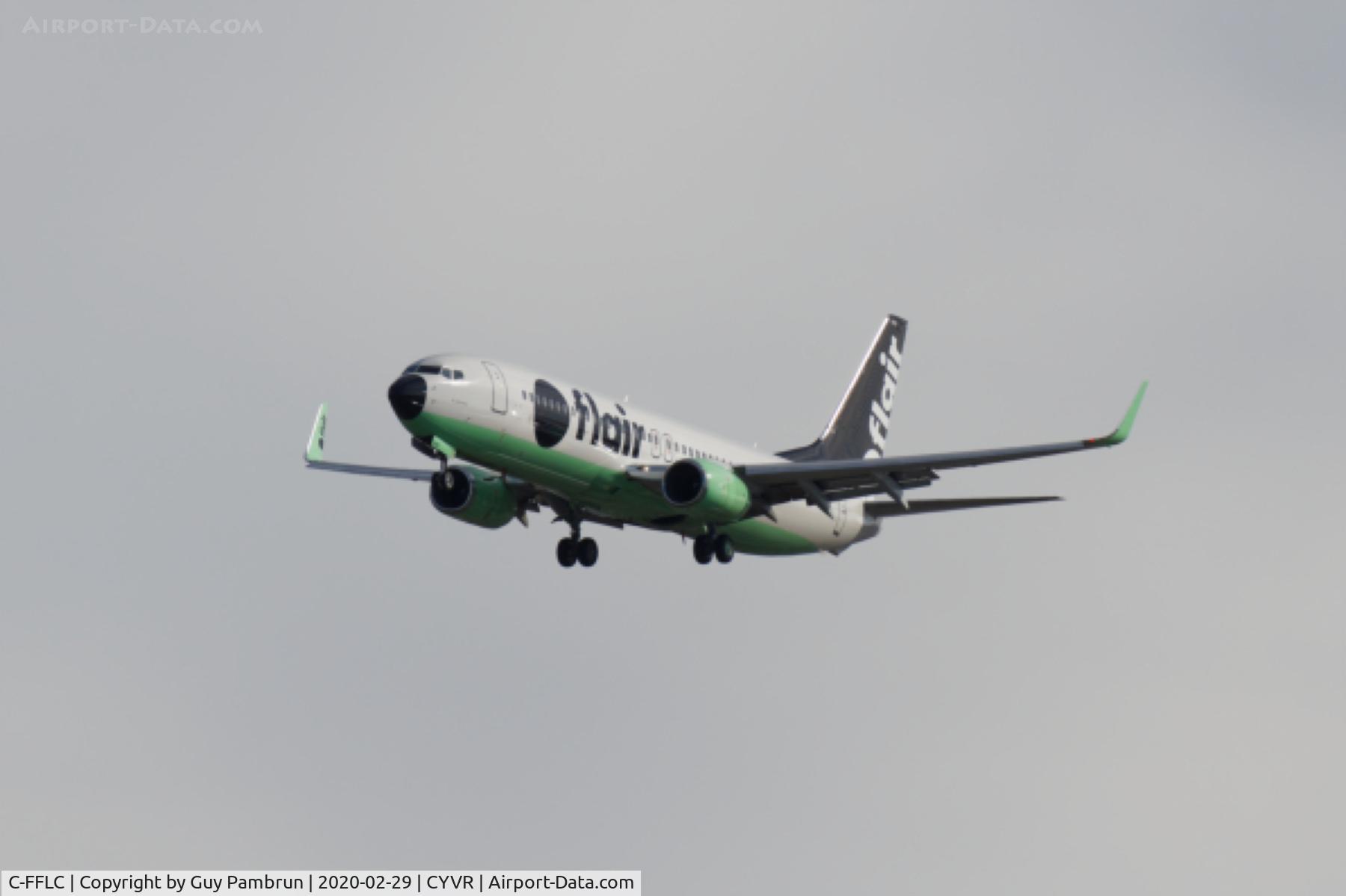 C-FFLC, 2010 Boeing 737-86J C/N 37758, Landing