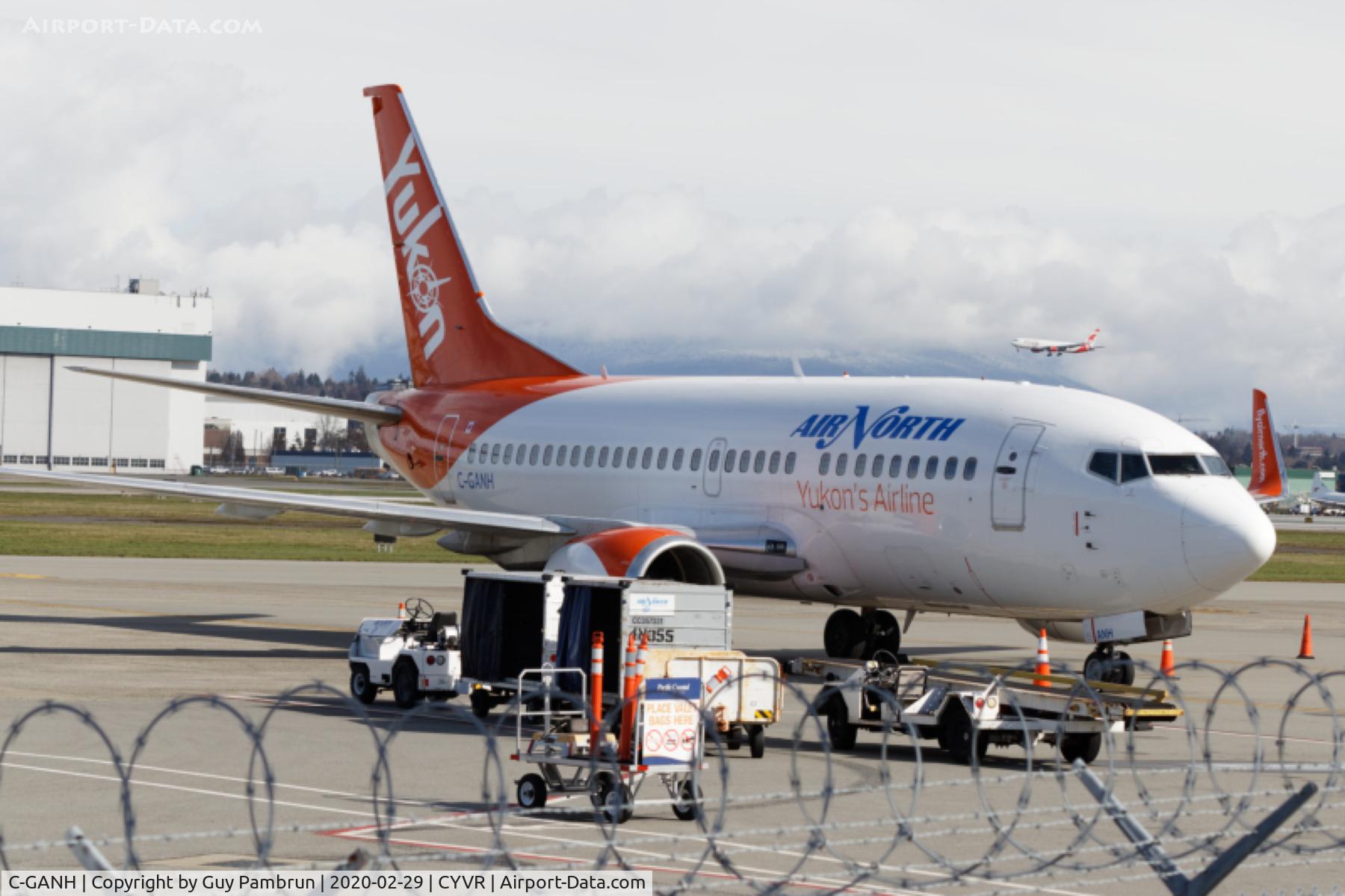 C-GANH, 1993 Boeing 737-505 C/N 27153, Parked