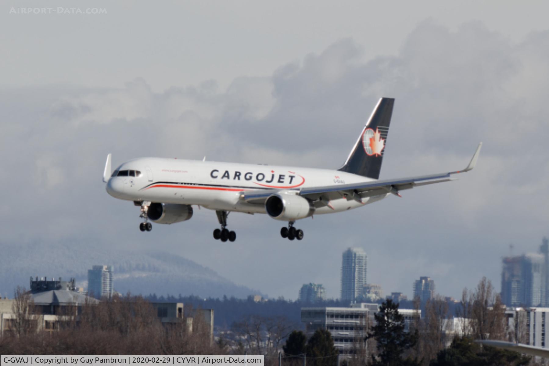C-GVAJ, 1991 Boeing 757-223 C/N 24607, Landing