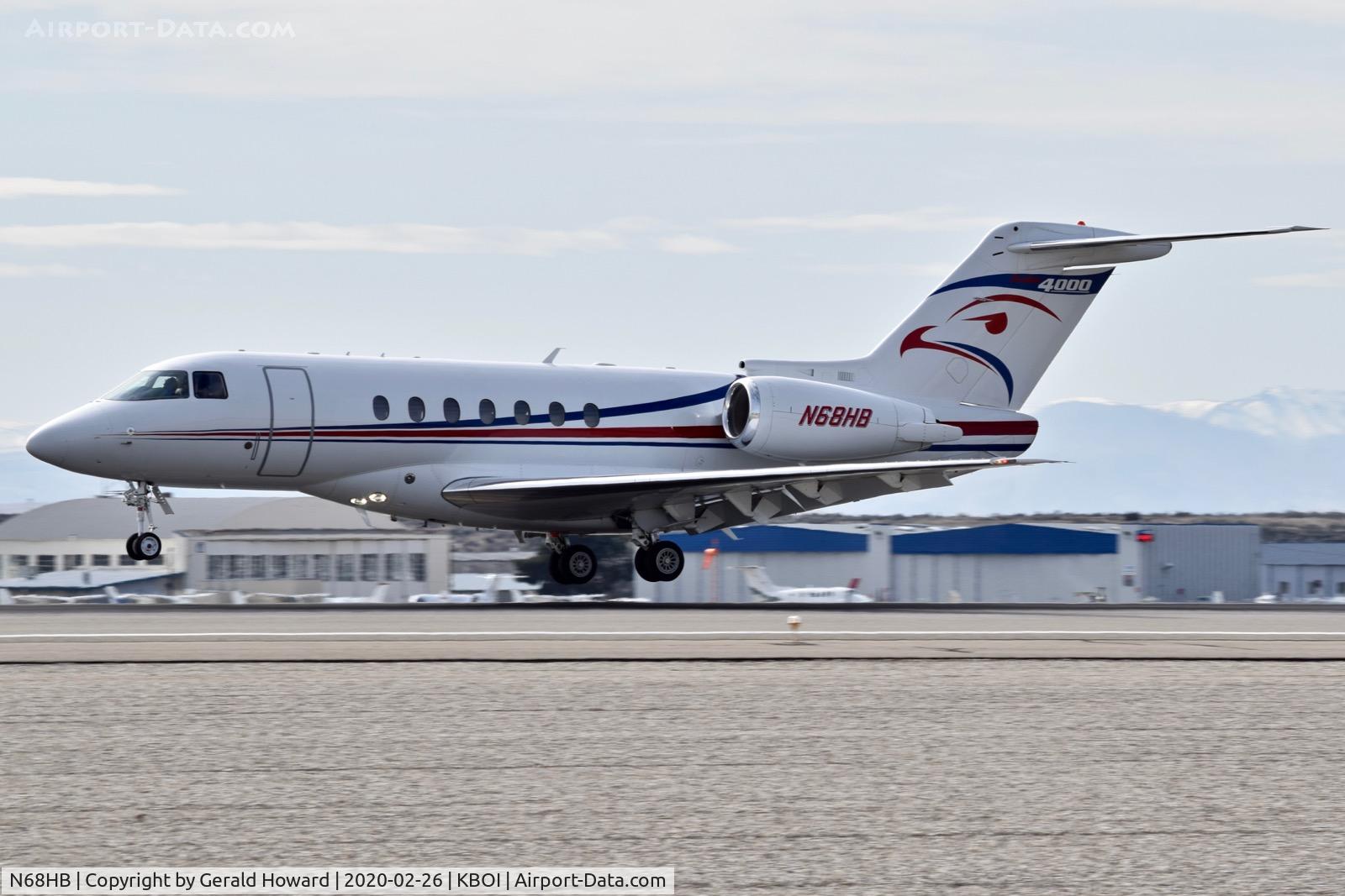N68HB, 2011 Hawker Beechcraft 4000 C/N RC-68, Landing 10L.