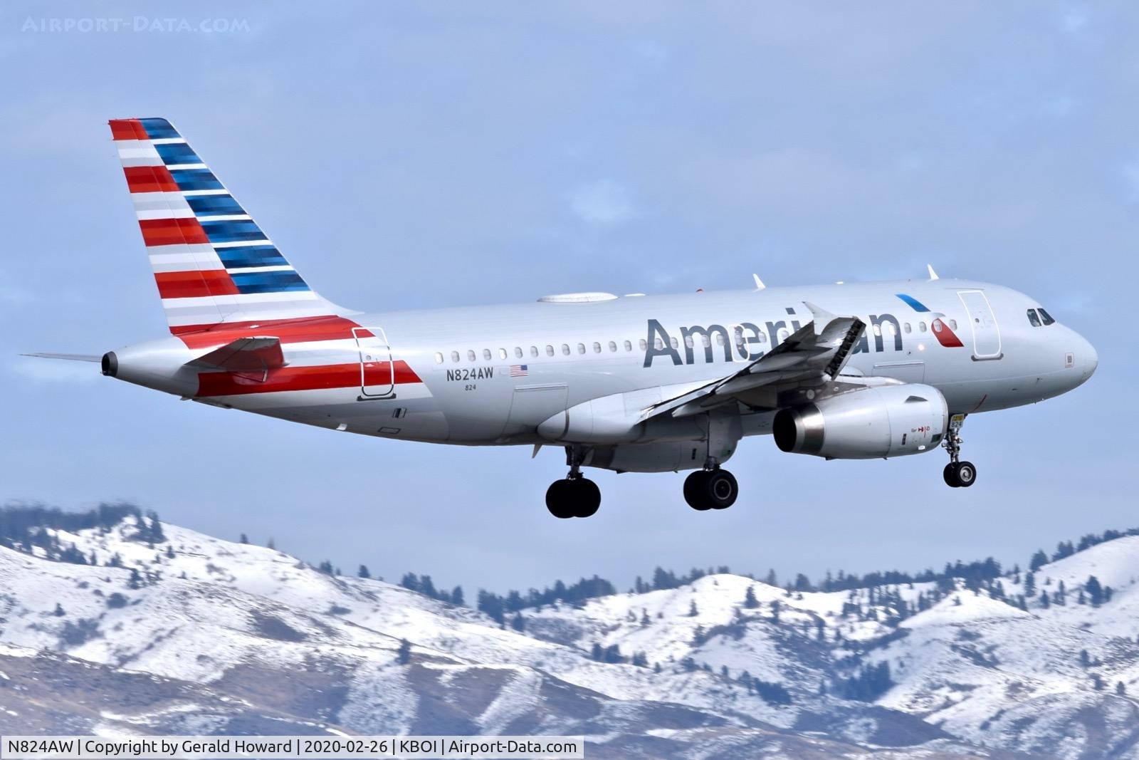 N824AW, 2001 Airbus A319-132 C/N 1490, Landing 10L.