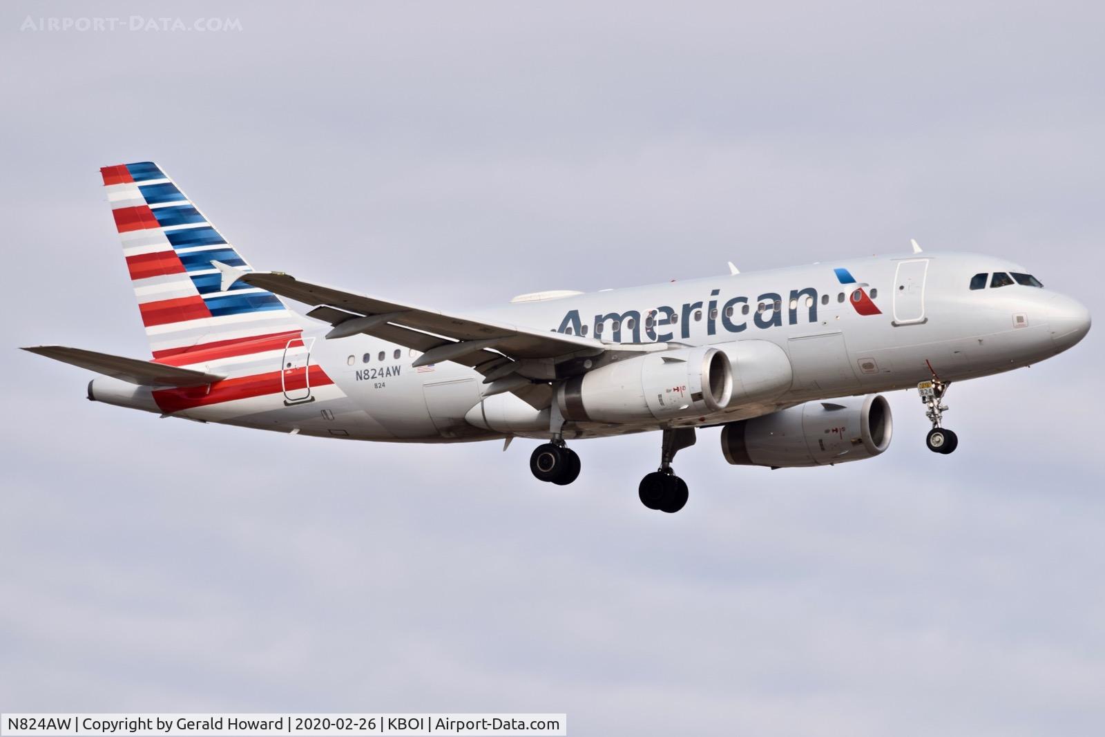 N824AW, 2001 Airbus A319-132 C/N 1490, Landing 10L.