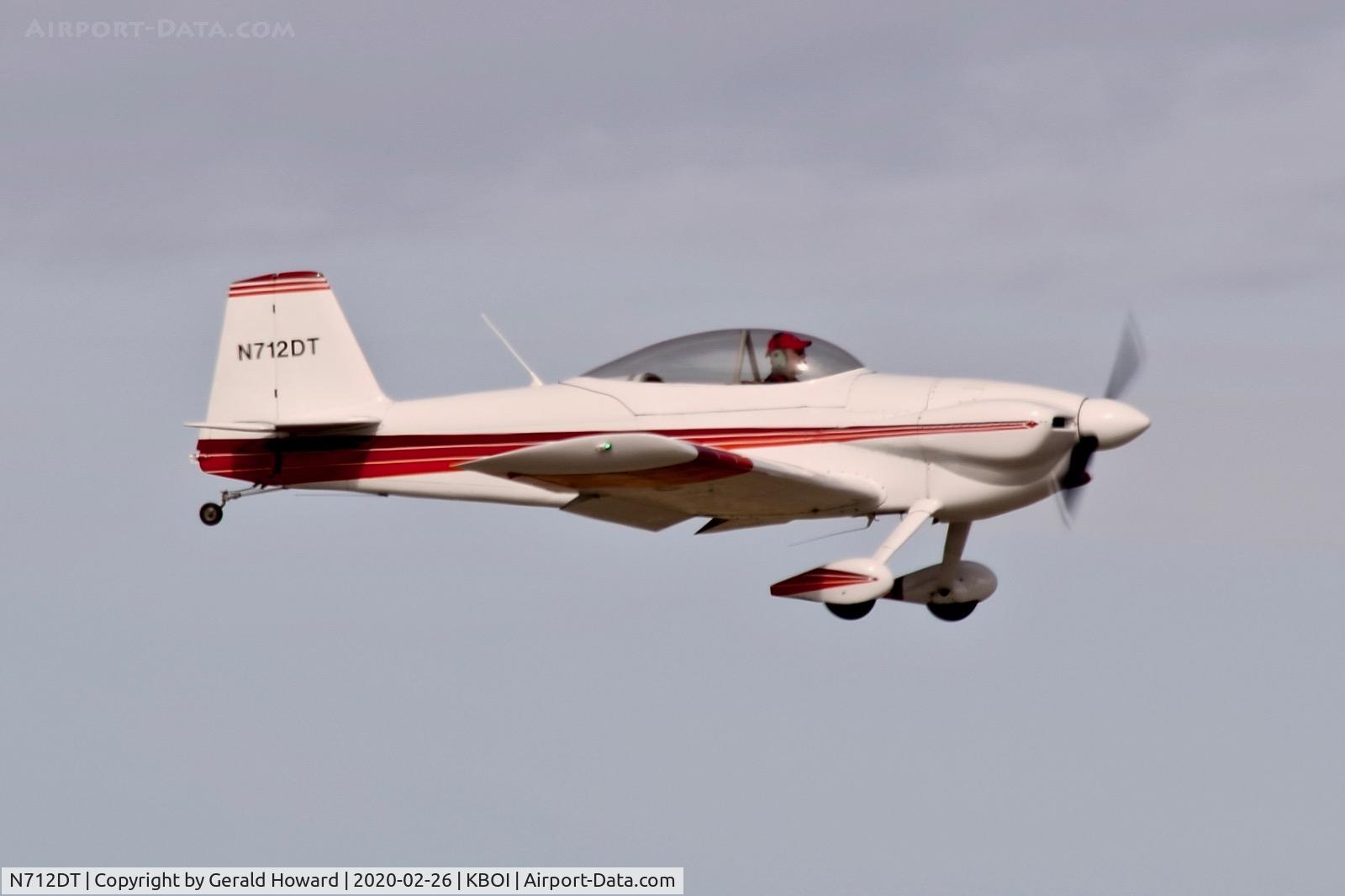 N712DT, Vans RV-4 C/N 575, Landing 10R.