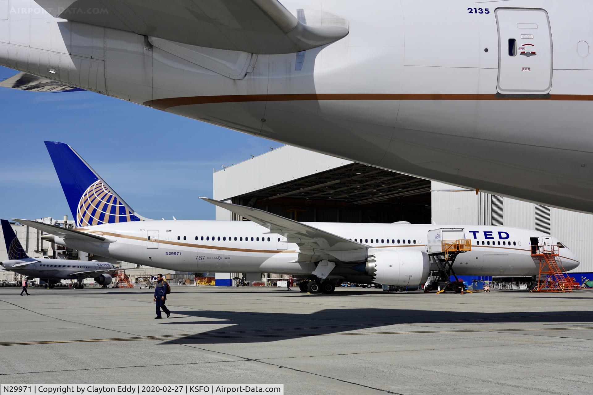 N29971, 2017 Boeing 787-9 Dreamliner Dreamliner C/N 60147, SFO 2020.