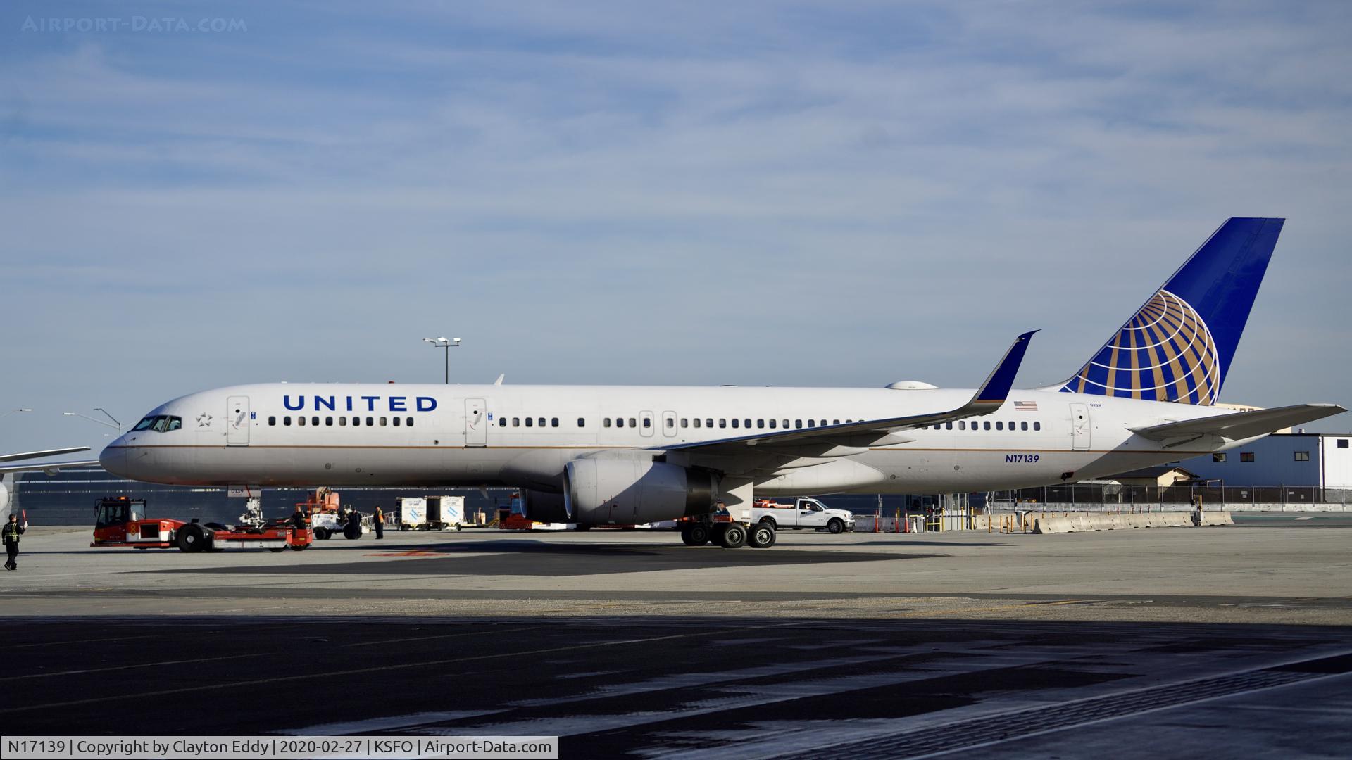 N17139, 2000 Boeing 757-224 C/N 30352, SFO 2020.