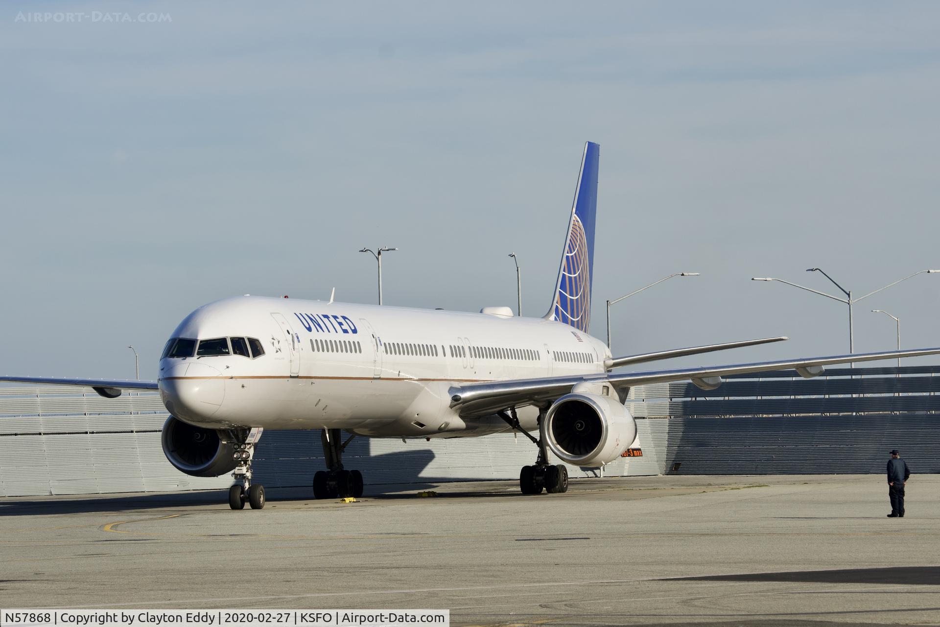 N57868, 2002 Boeing 757-33N C/N 32590, SFO 2020.