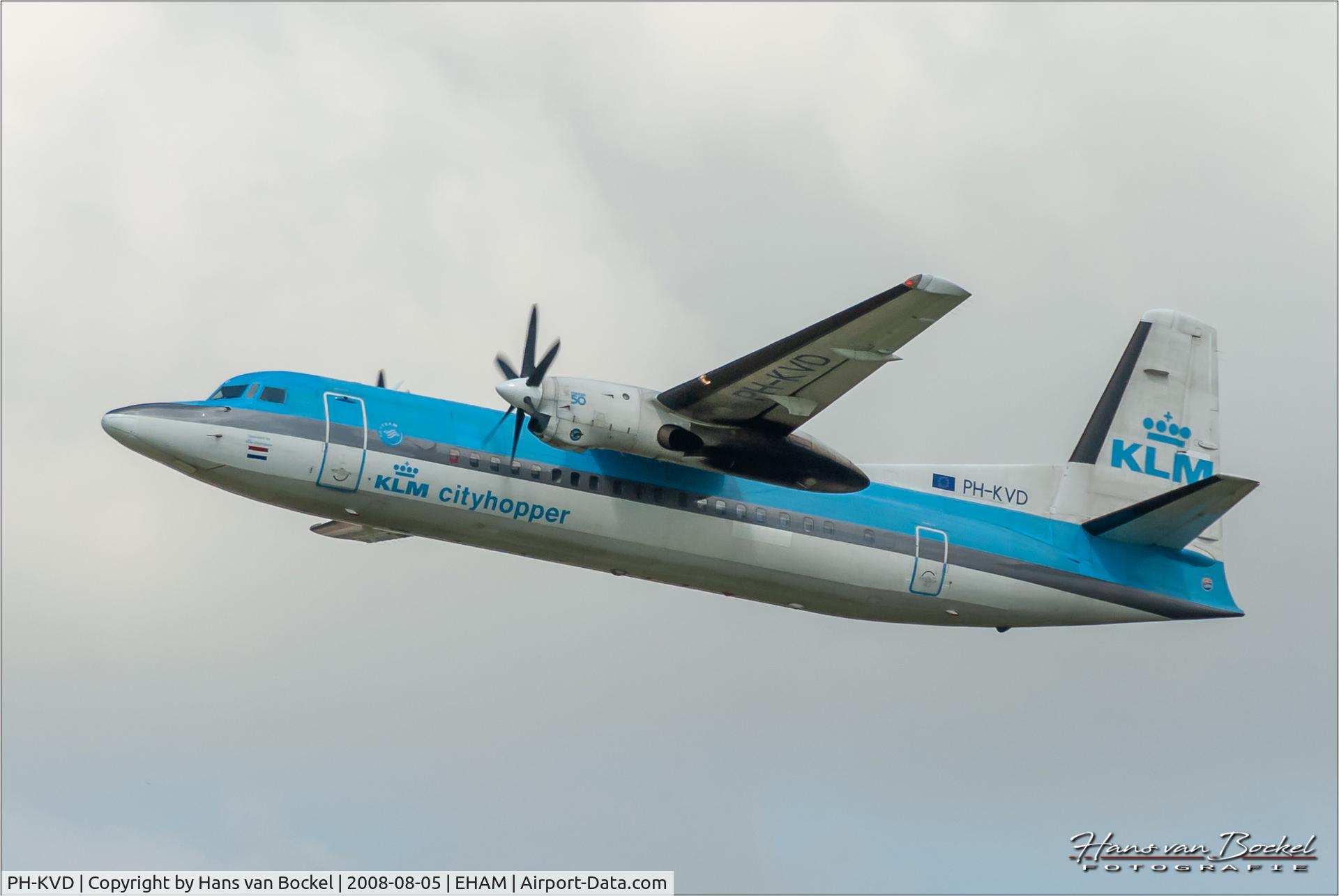PH-KVD, 1990 Fokker 50F C/N 20197, Kaagbaan EHAM 5-8-2008. Nikon D200 + 18-200mm.