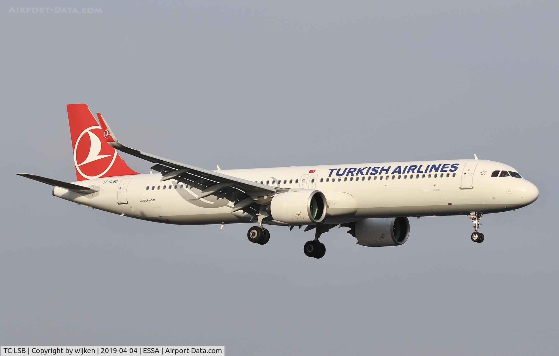 TC-LSB, 2019 Airbus A321-271NX C/N 8257, RWY 19L