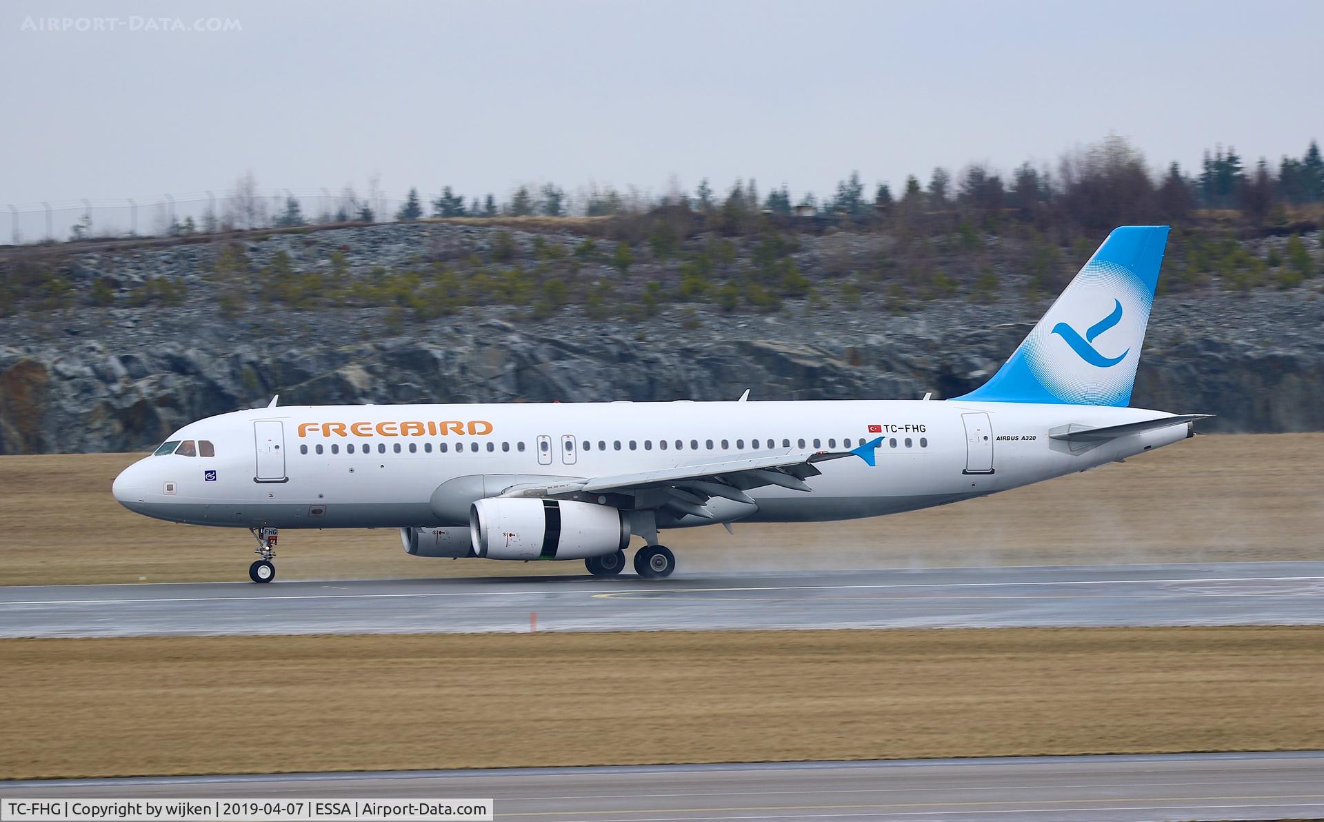 TC-FHG, 2006 Airbus A320-232 C/N 2922, RWY 01R