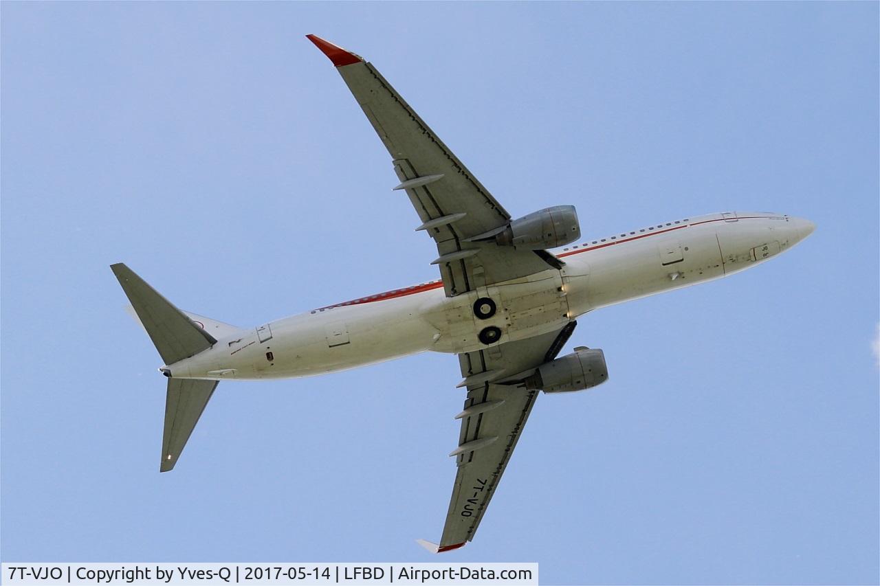 7T-VJO, 2001 Boeing 737-8D6 C/N 30207, Boeing 737-8D6, Take off rwy 05, Bordeaux-Mérignac airport (LFBD-BOD)