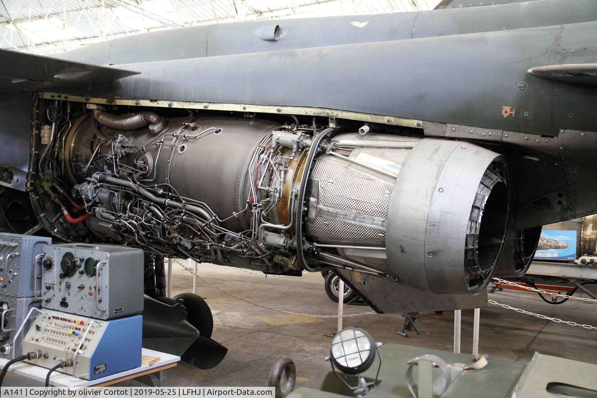 A141, Sepecat Jaguar A C/N A141, the engine