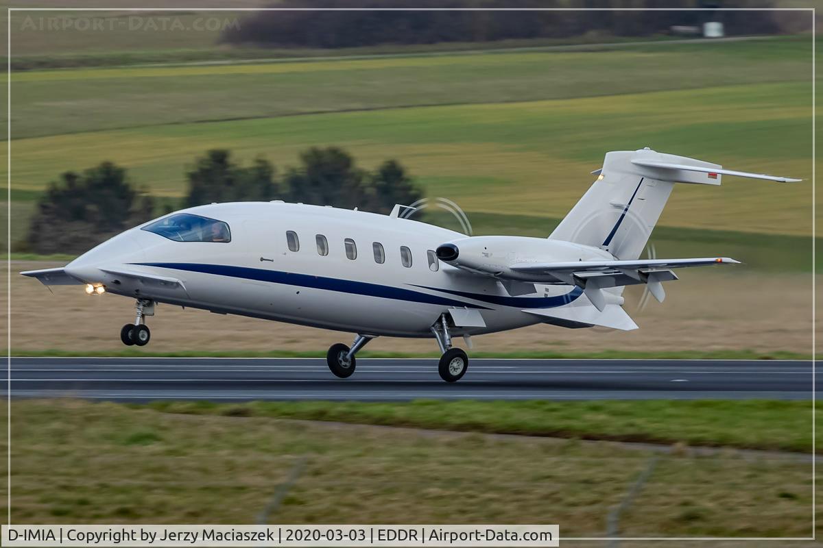 D-IMIA, 2011 Piaggio P-180 Avanti C/N 1211, Piaggio P-180 Avant