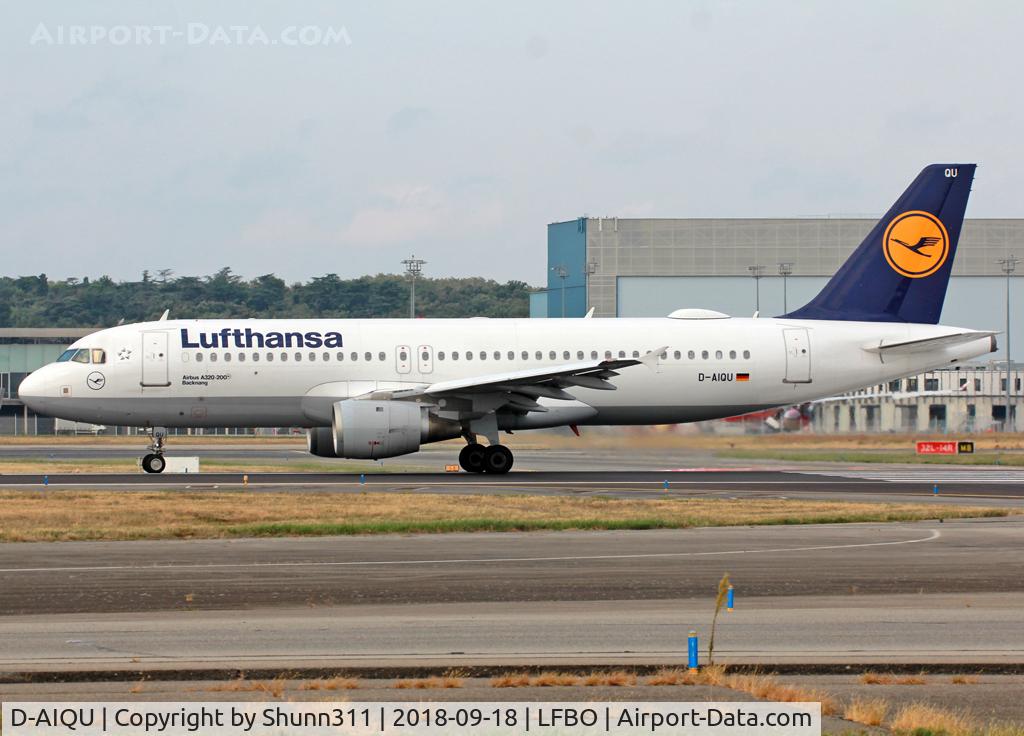 D-AIQU, 2000 Airbus A320-211 C/N 1365, Ready for departure from rwy 14L... Wifi pod mounted...