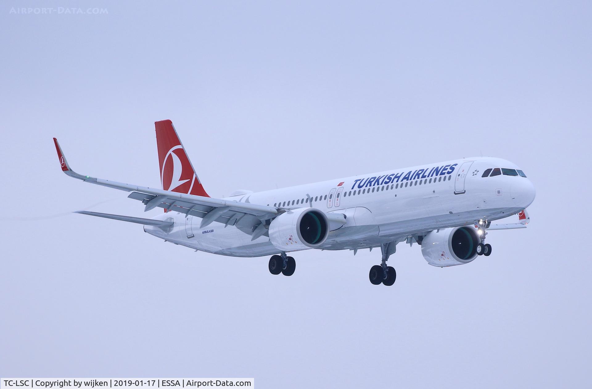 TC-LSC, 2017 Airbus A321-271NX C/N 8617, RWY 19L