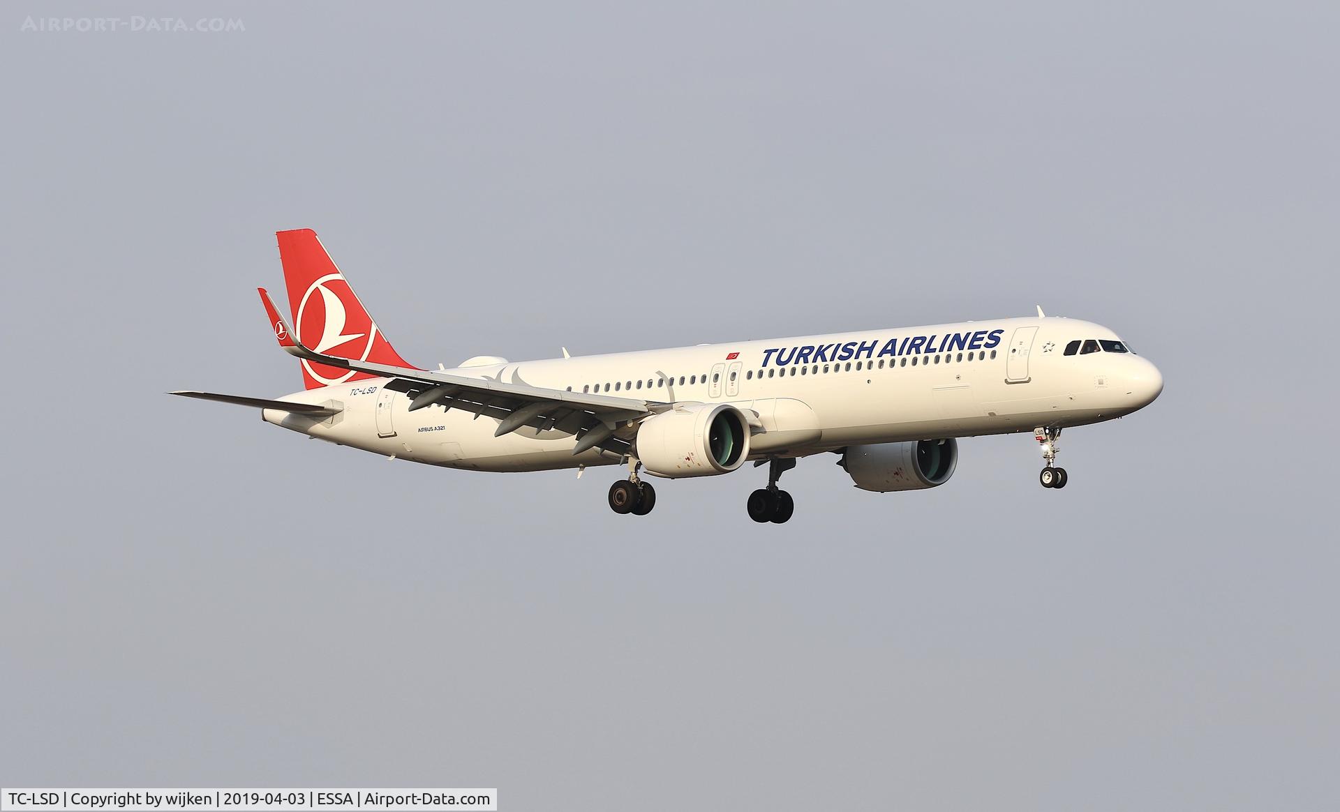 TC-LSD, 2019 Airbus A321-271NX C/N 8727, RWY 19L