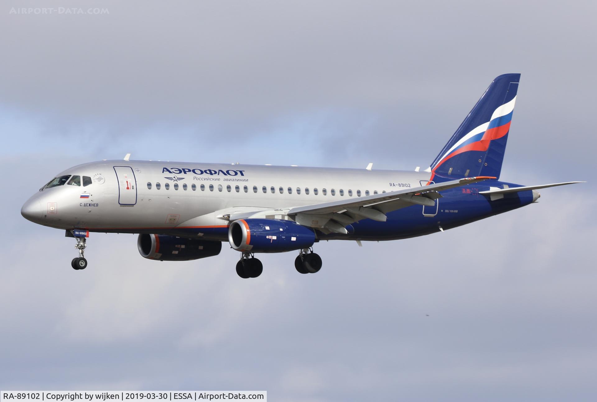 RA-89102, 2017 Sukhoi SuperJet 100-95B C/N 95141, RWY 26