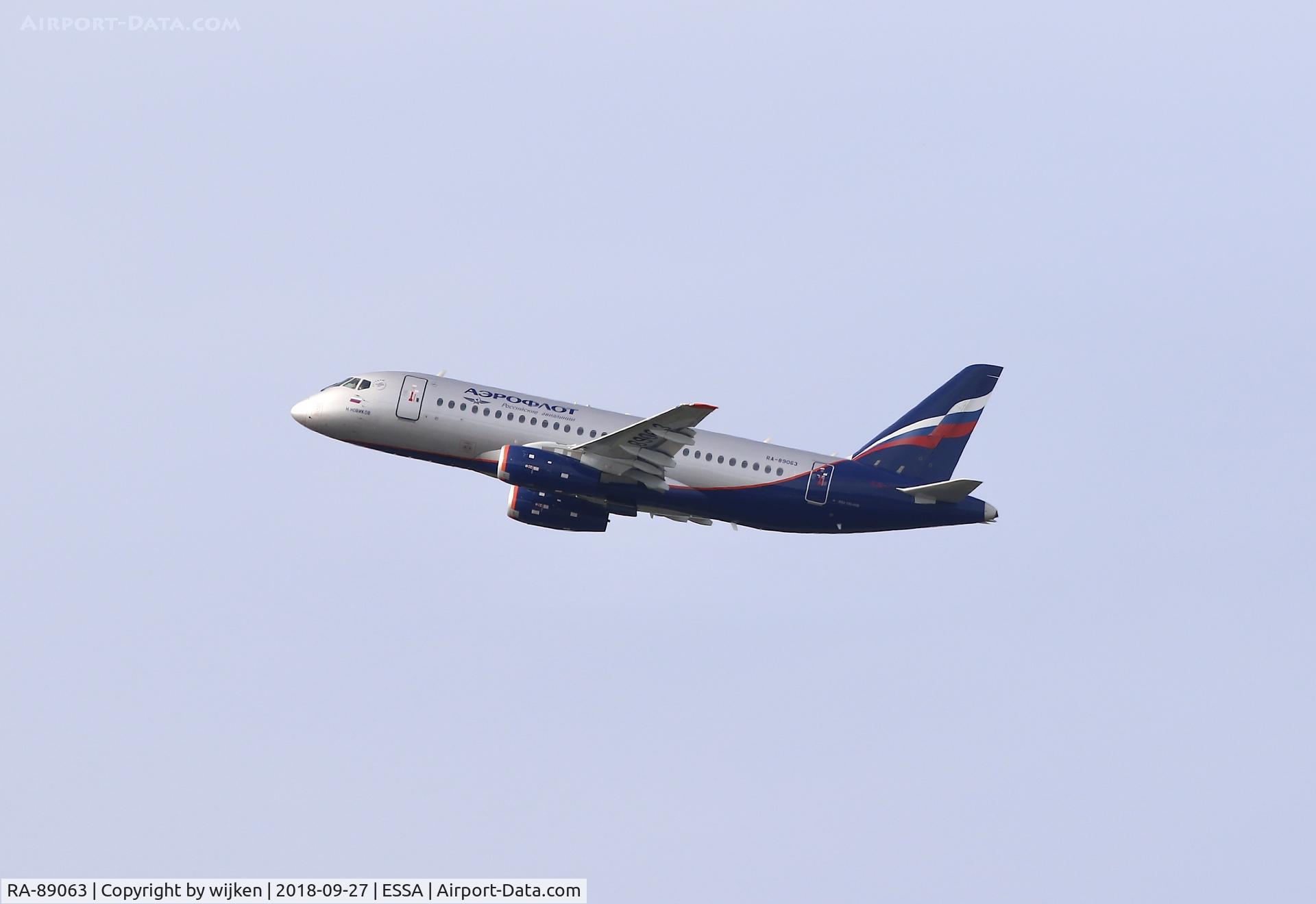 RA-89063, 2015 Sukhoi SuperJet 100-95B C/N 95099, RWY 19R