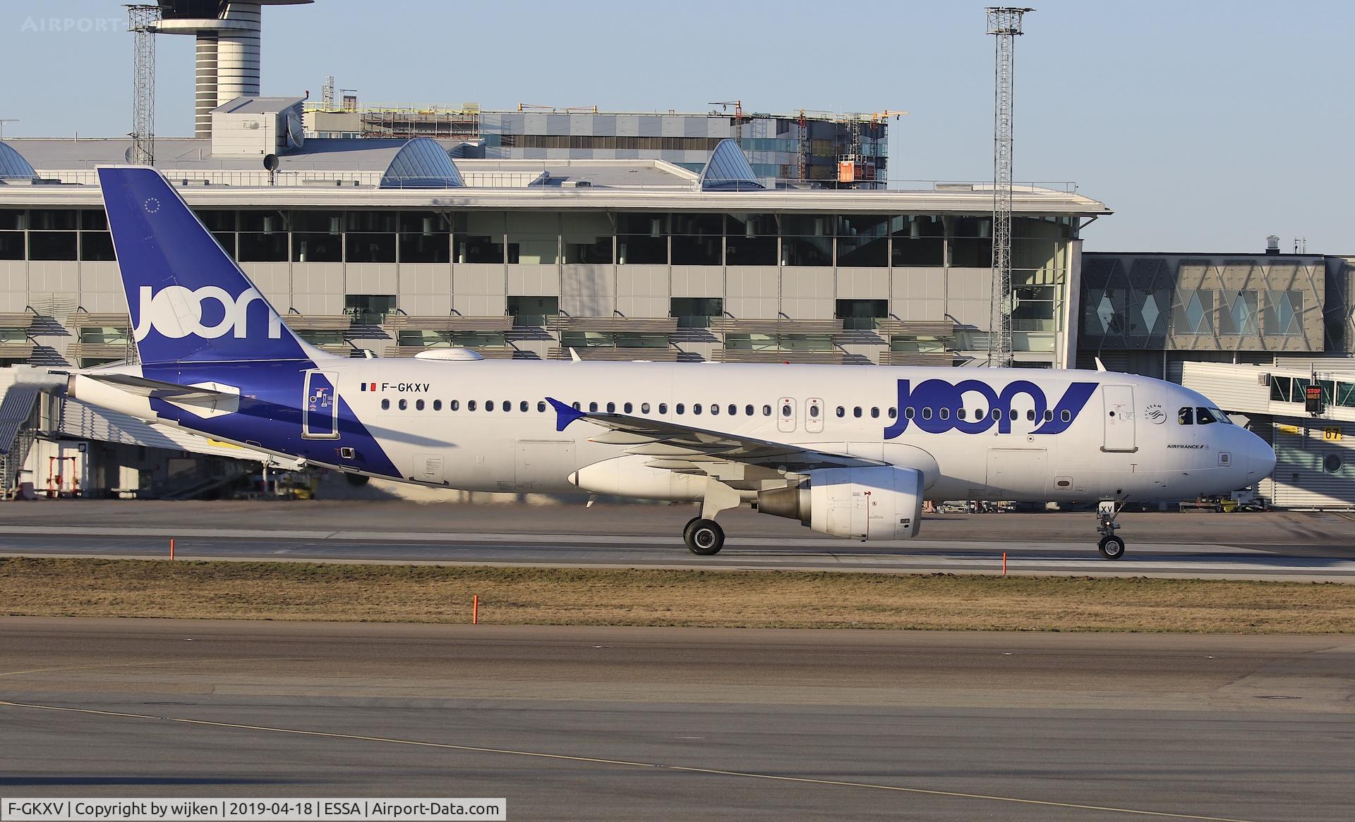 F-GKXV, 2009 Airbus A320-214 C/N 4084, Taxiway U