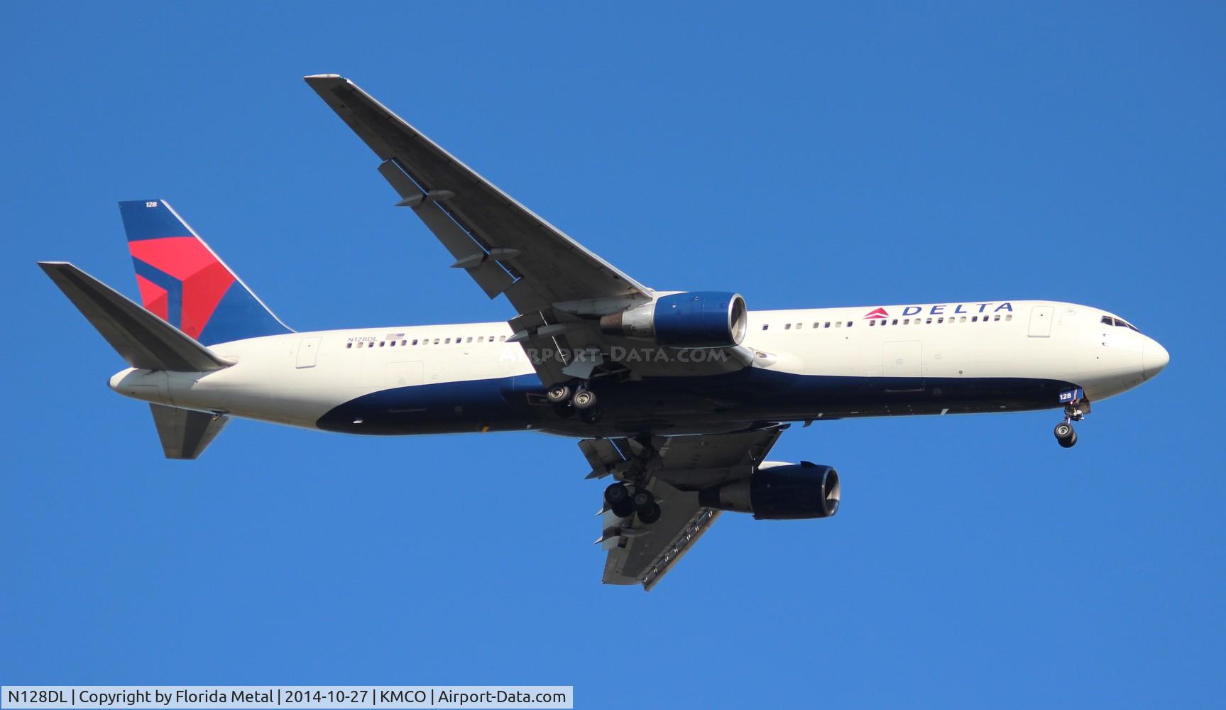 N128DL, 1988 Boeing 767-332 C/N 24078, MCO 2014