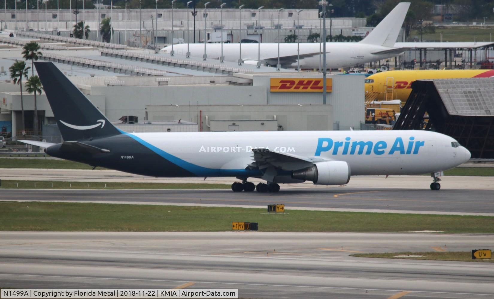 N1499A, 1995 Boeing 767-328/ER C/N 27428/586, Amazon