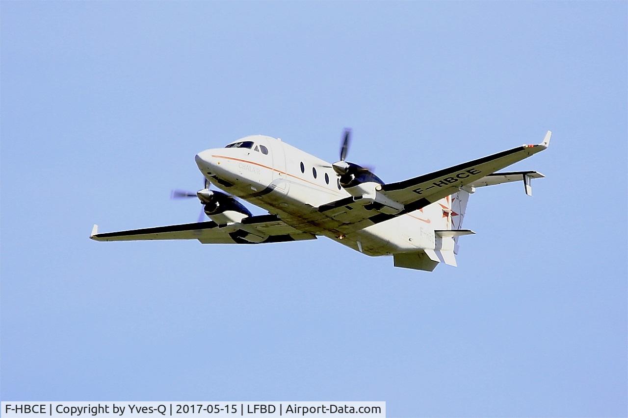 F-HBCE, 1998 Beech 1900D C/N UE-323, Raytheon Aircraft Company 1900D, Take off rwy 23, Bordeaux-Mérignac airport (LFBD-BOD)