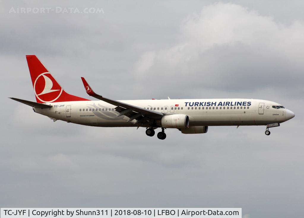 TC-JYF, 2012 Boeing 737-9F2/ER C/N 40982, Landing rwy 32L