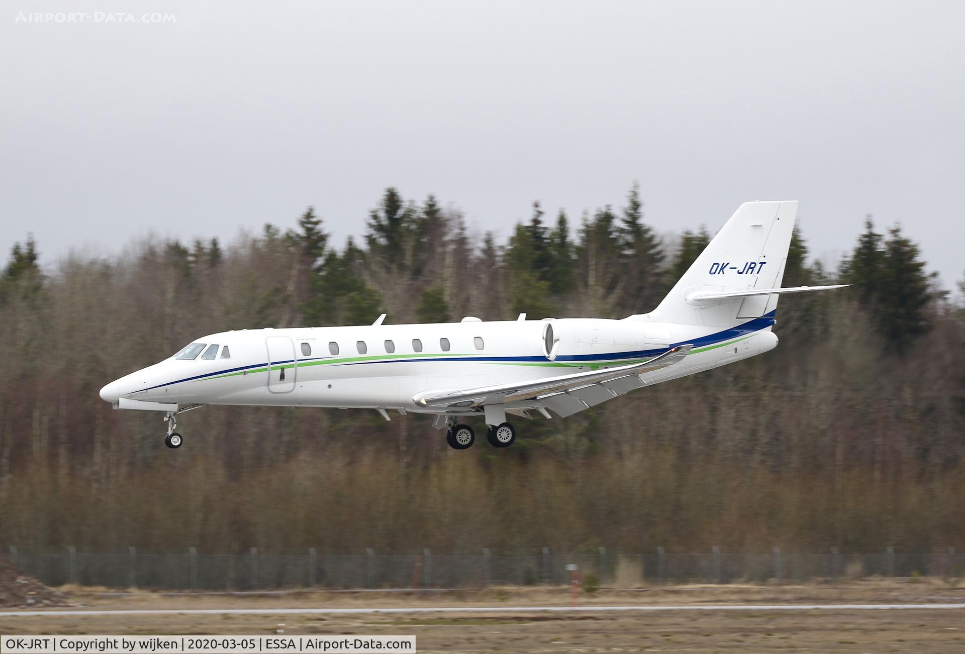 OK-JRT, 2015 Cessna 680 Citation Sovereign + C/N 680-0558, RWY 26