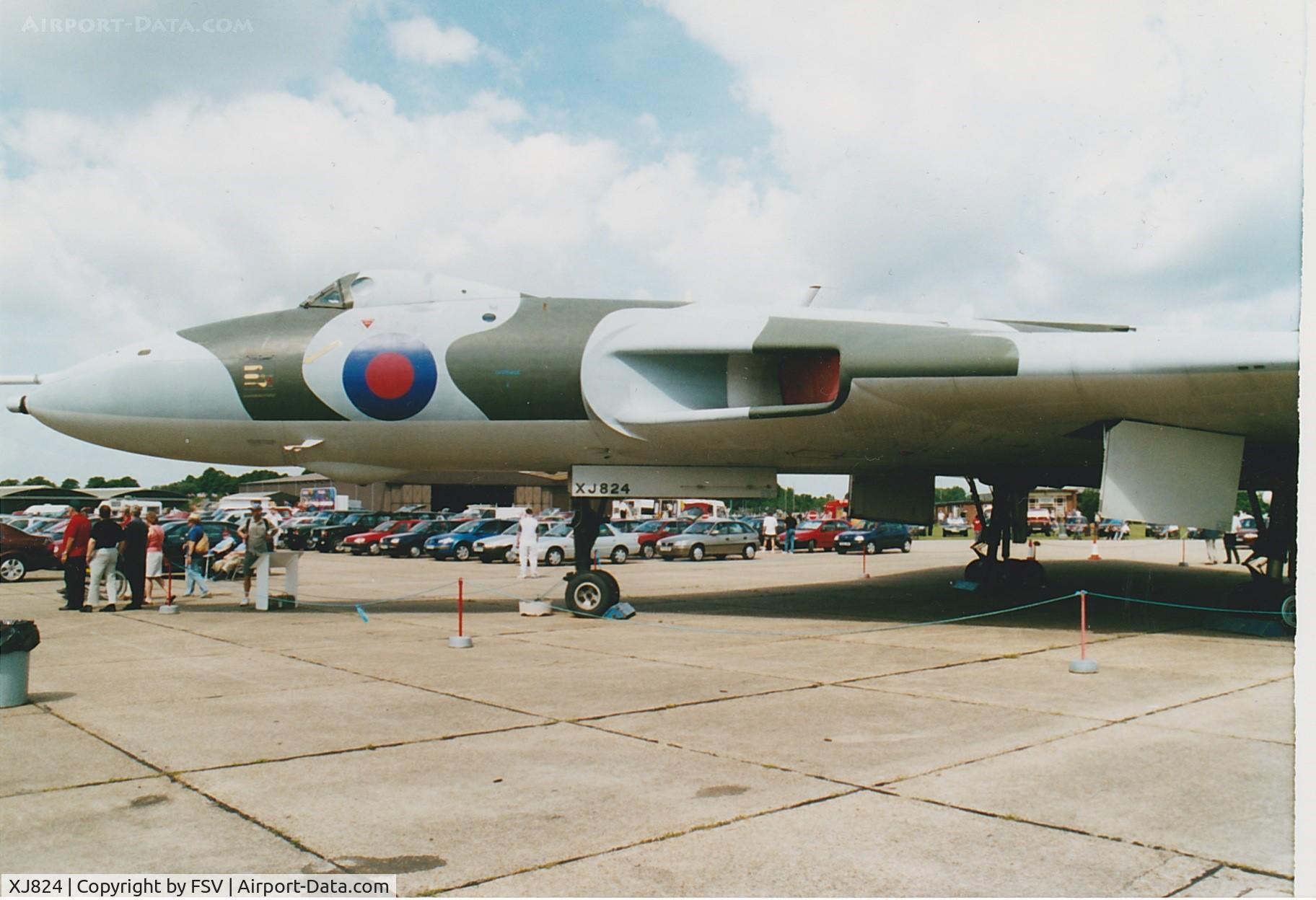 XJ824, 1961 Avro Vulcan B.2A C/N Set 24, XJ824 at Duxford before being moved inside