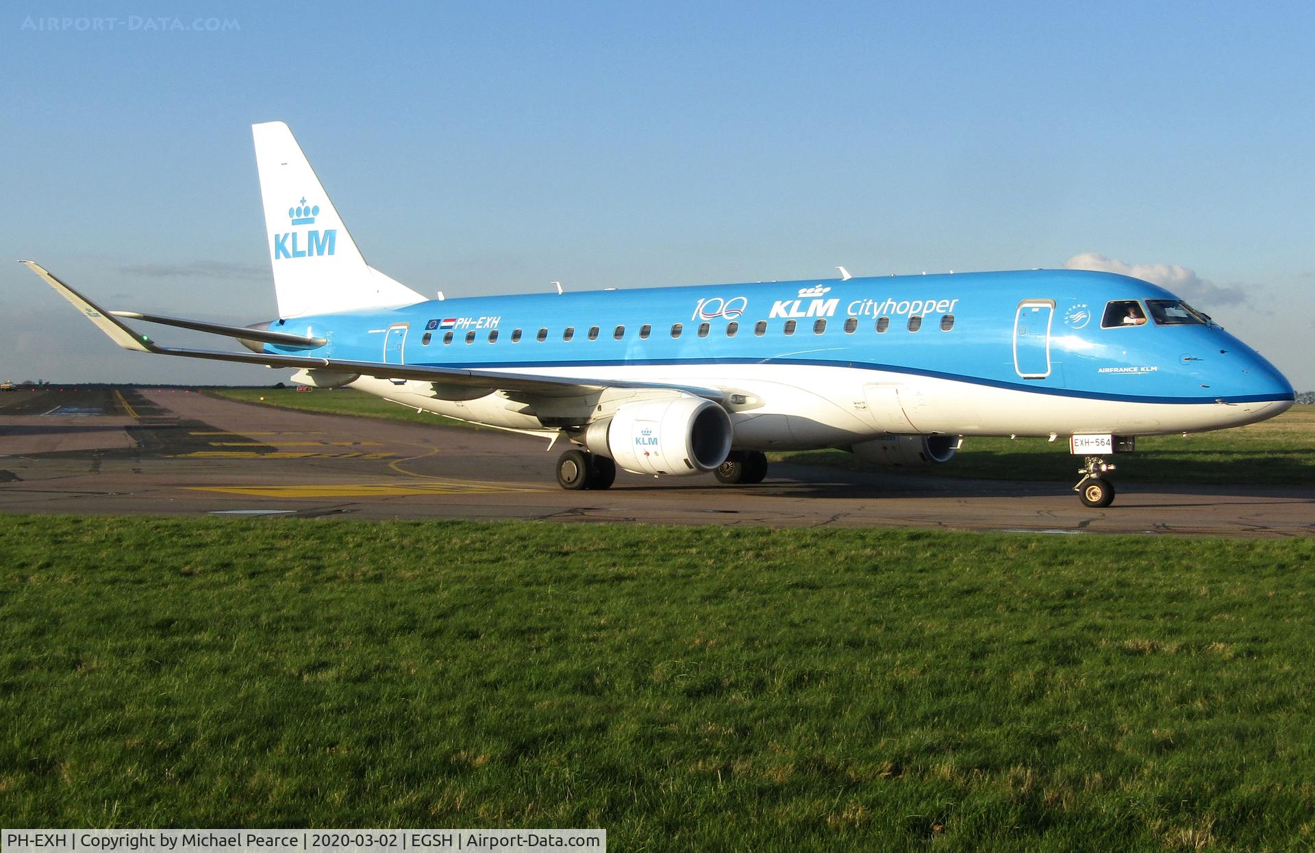 PH-EXH, 2016 Embraer 175STD (ERJ-170-200) C/N 17000564, Arriving from Amsterdam (AMS).
