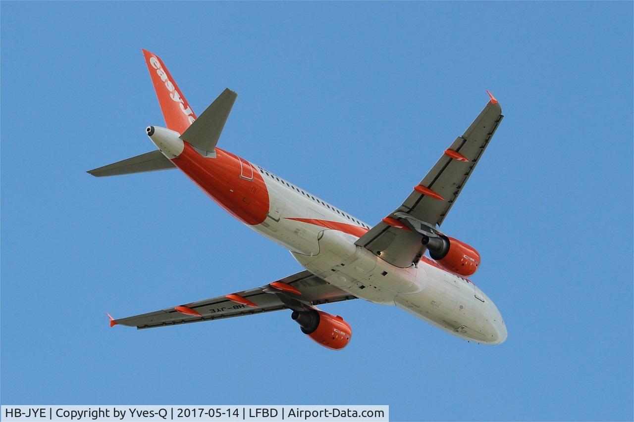 HB-JYE, 2009 Airbus A320-214 C/N 4006, Airbus A320-214, Climbing from rwy 05, Bordeaux-Mérignac airport (LFBD-BOD)