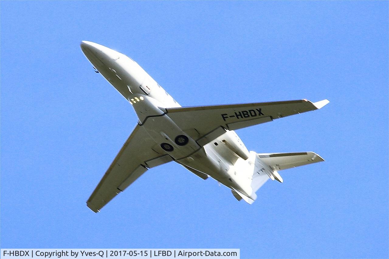 F-HBDX, 2015 Embraer EMB-505 Phenom 300 C/N 50500216, Embraer EMB-505 Phenom 300, Take off rwy 23, Bordeaux-Mérignac airport (LFBD-BOD)