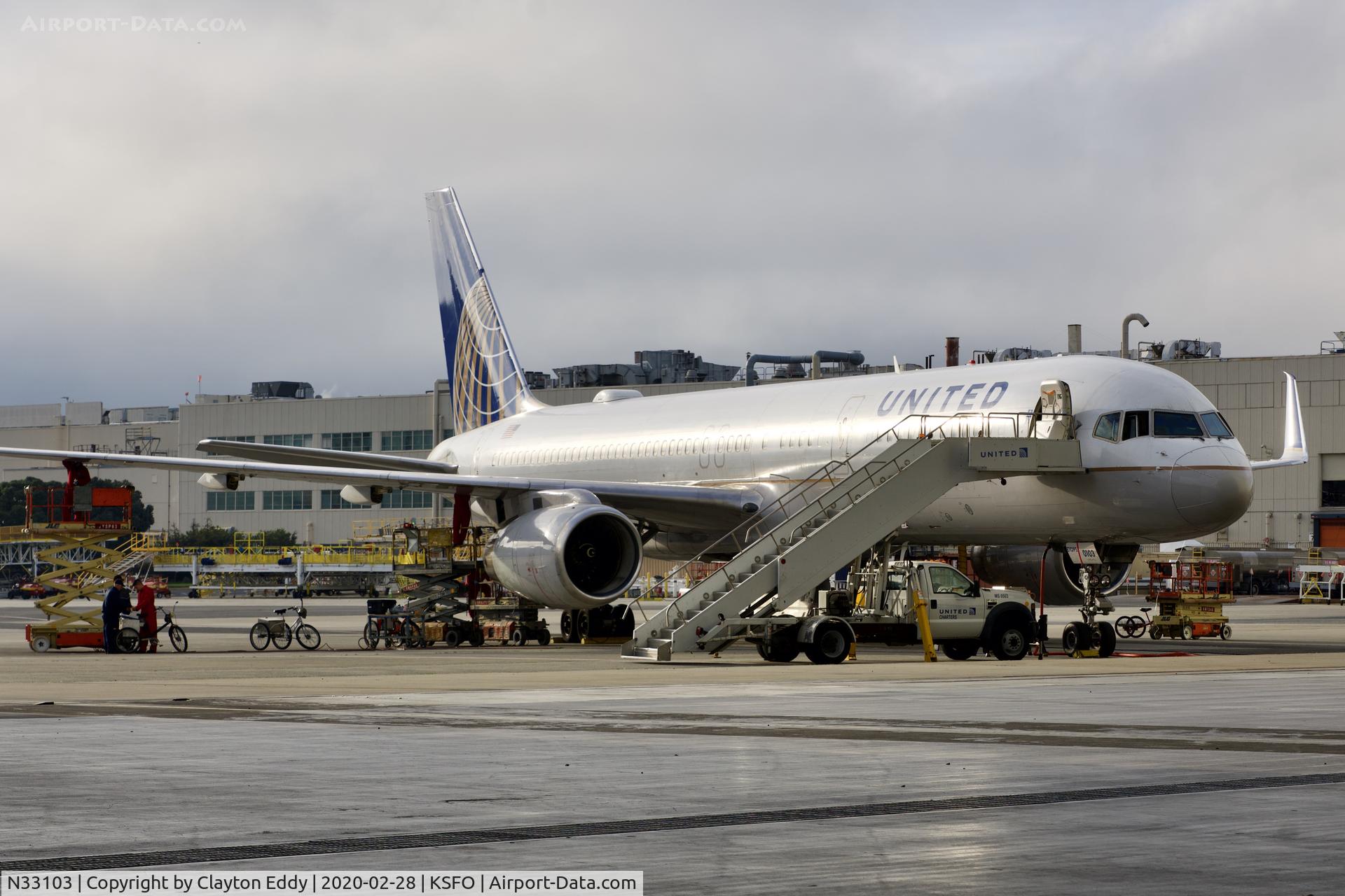 N33103, 1994 Boeing 757-224 C/N 27293, SFO 2020.