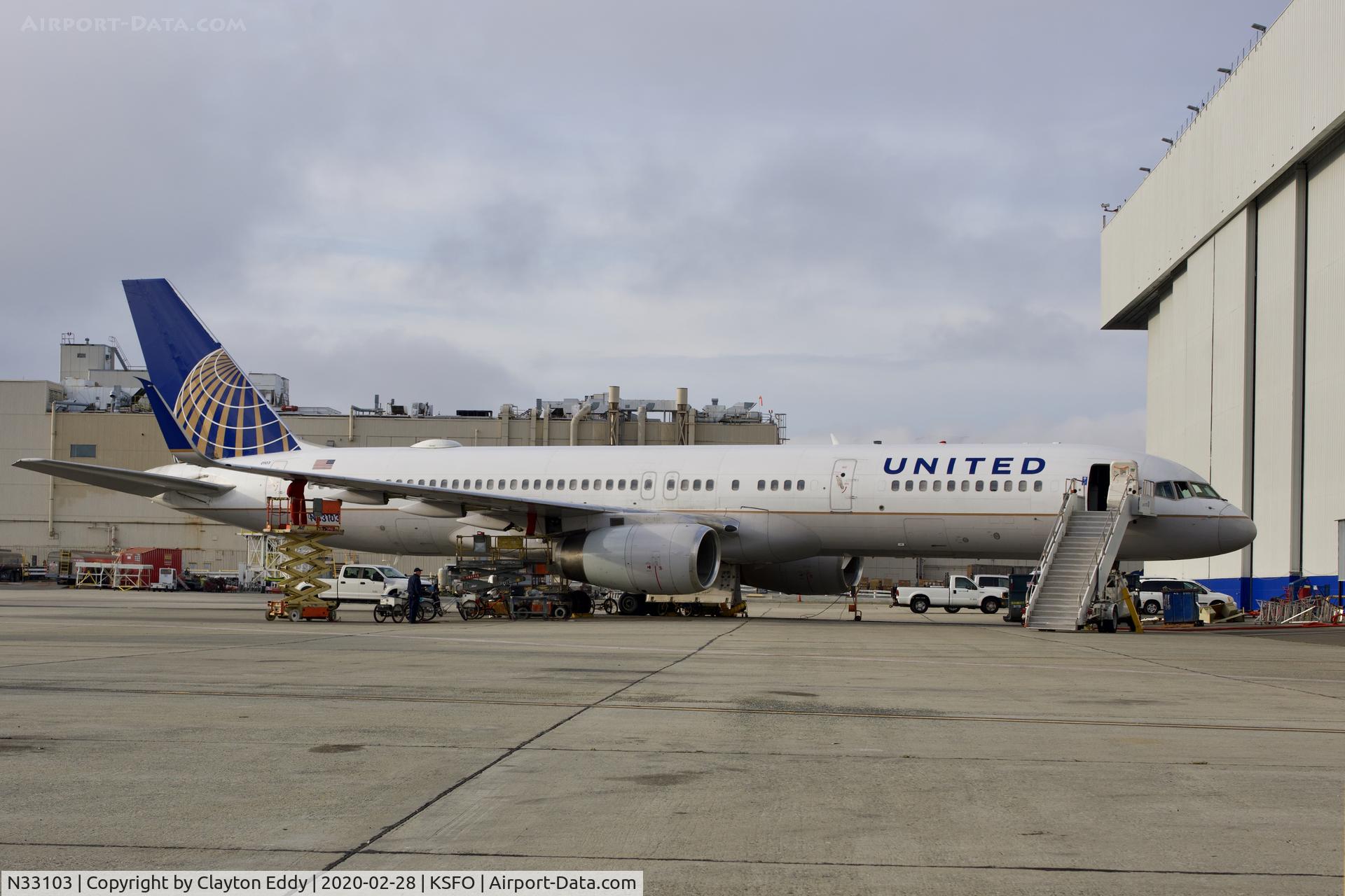 N33103, 1994 Boeing 757-224 C/N 27293, SFO 2020.
