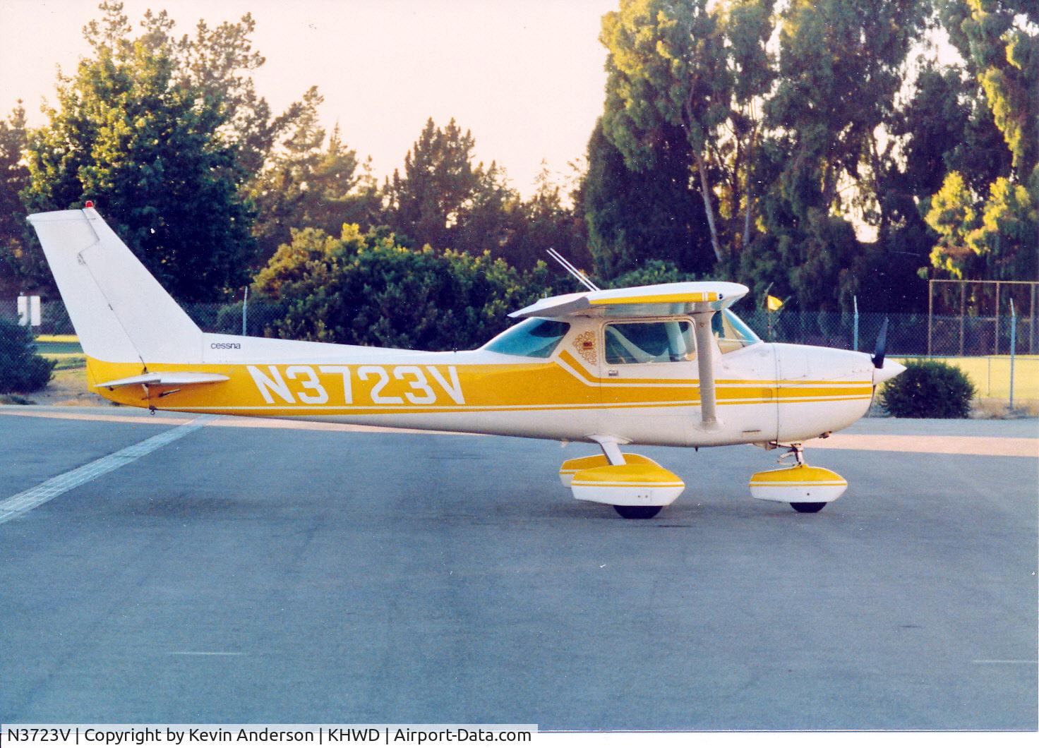 N3723V, 1975 Cessna 150M C/N 15076601, Hayward CA in 1992