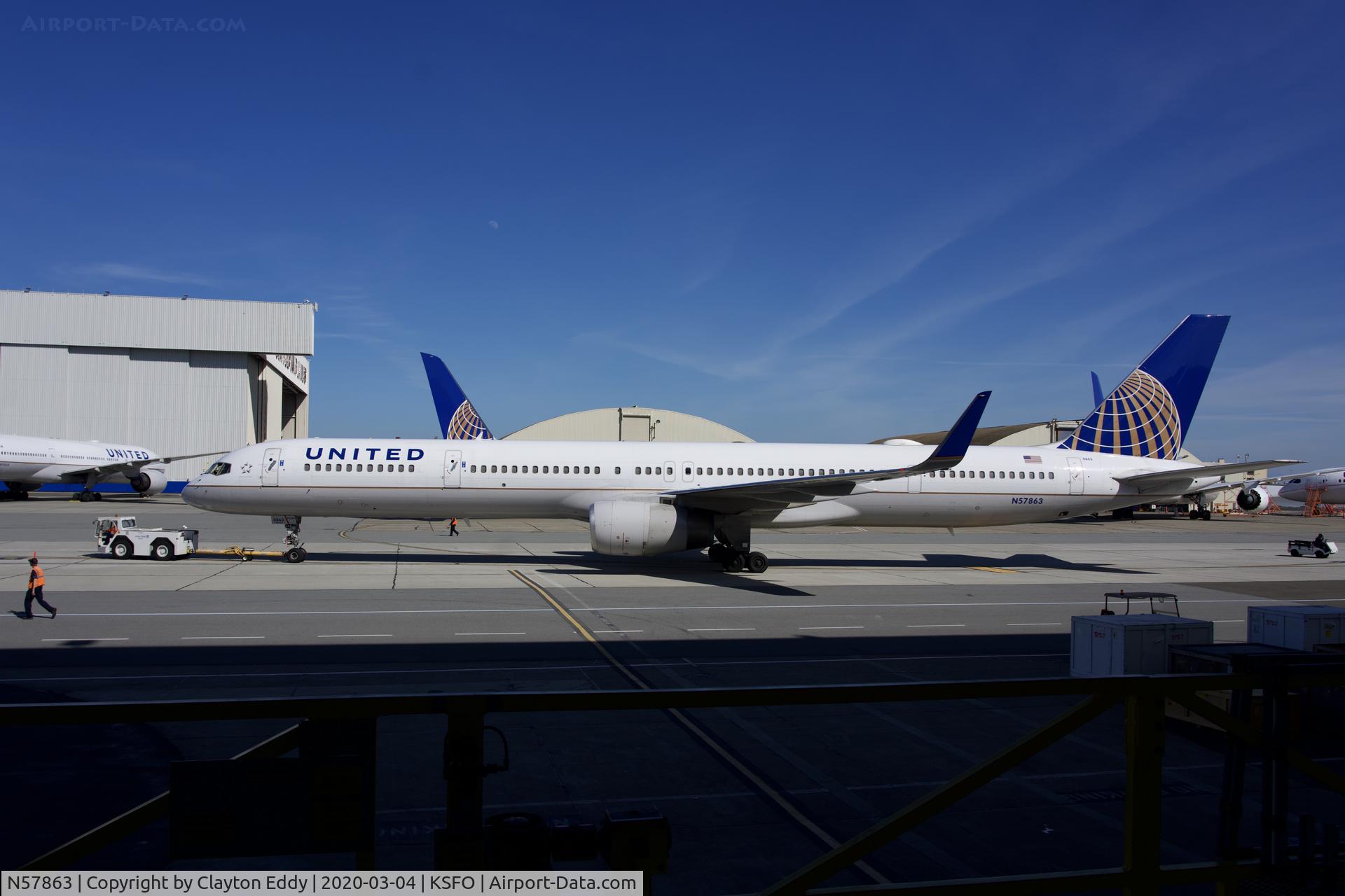 N57863, 2001 Boeing 757-33N C/N 32587, SFO 2020.