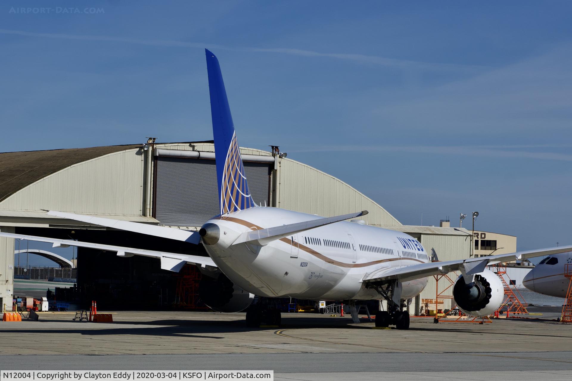 N12004, 2019 Boeing 787-10 Dreamliner Dreamliner C/N 60139, SFO 2020.
