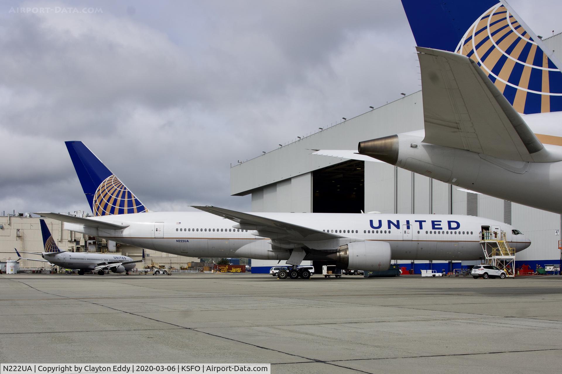 N222UA, 2001 Boeing 777-222 C/N 30553, SFO 2020.
