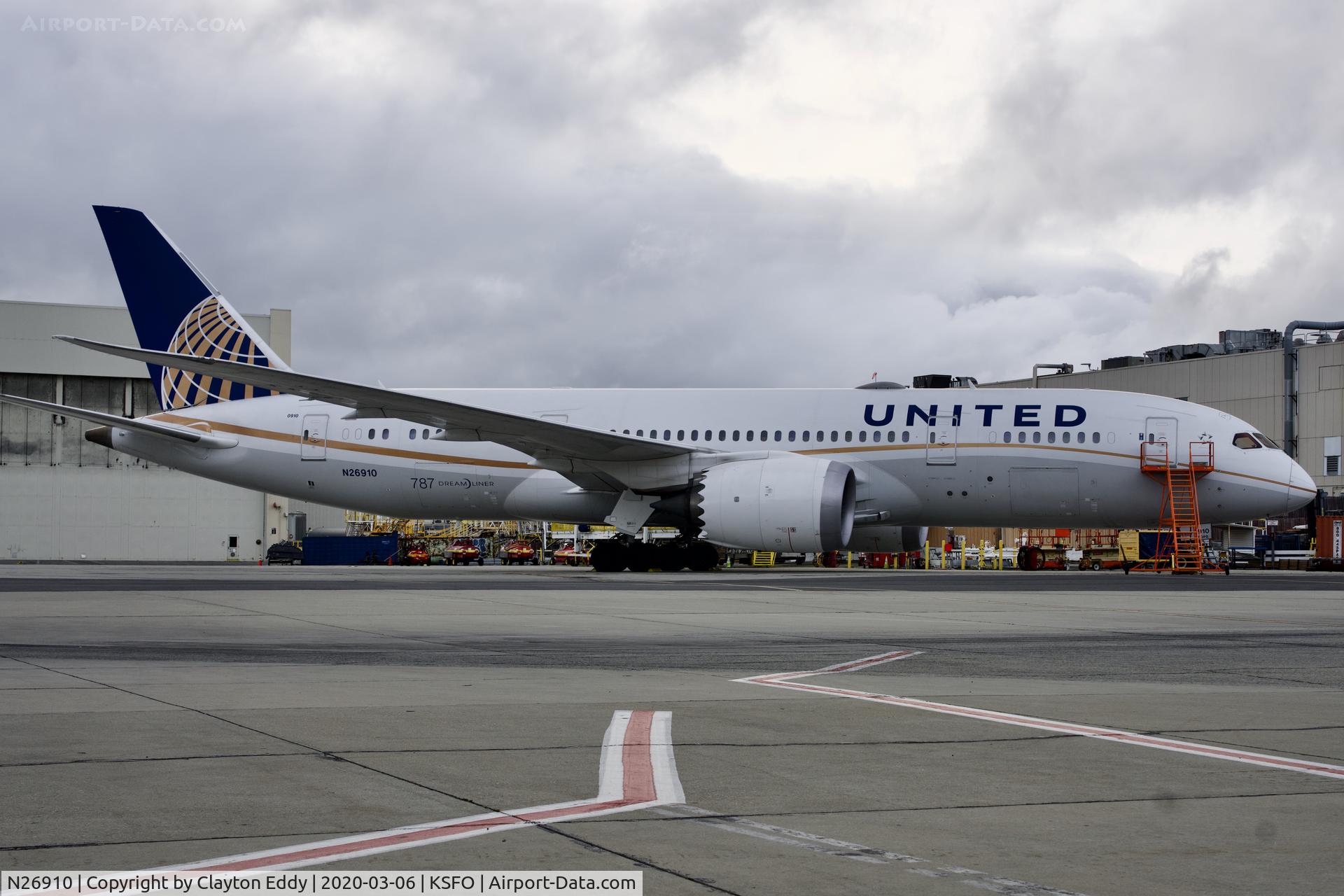 N26910, 2014 Boeing 787-8 Dreamliner C/N 34826, SFO 2020.