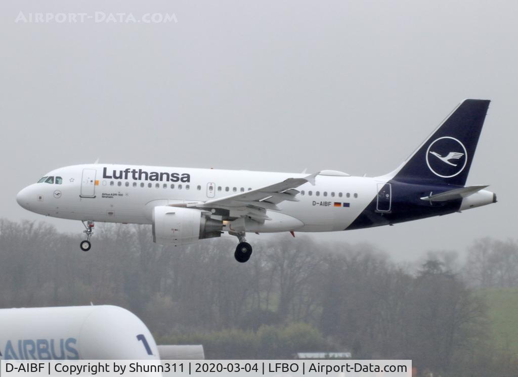 D-AIBF, 2011 Airbus A319-112 C/N 4796, Landing rwy 14R in new c/s