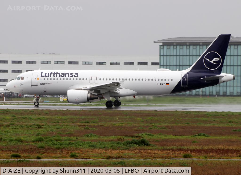 D-AIZE, 2010 Airbus A320-214 C/N 4261, Ready for take off from rwy 32R... New c/s