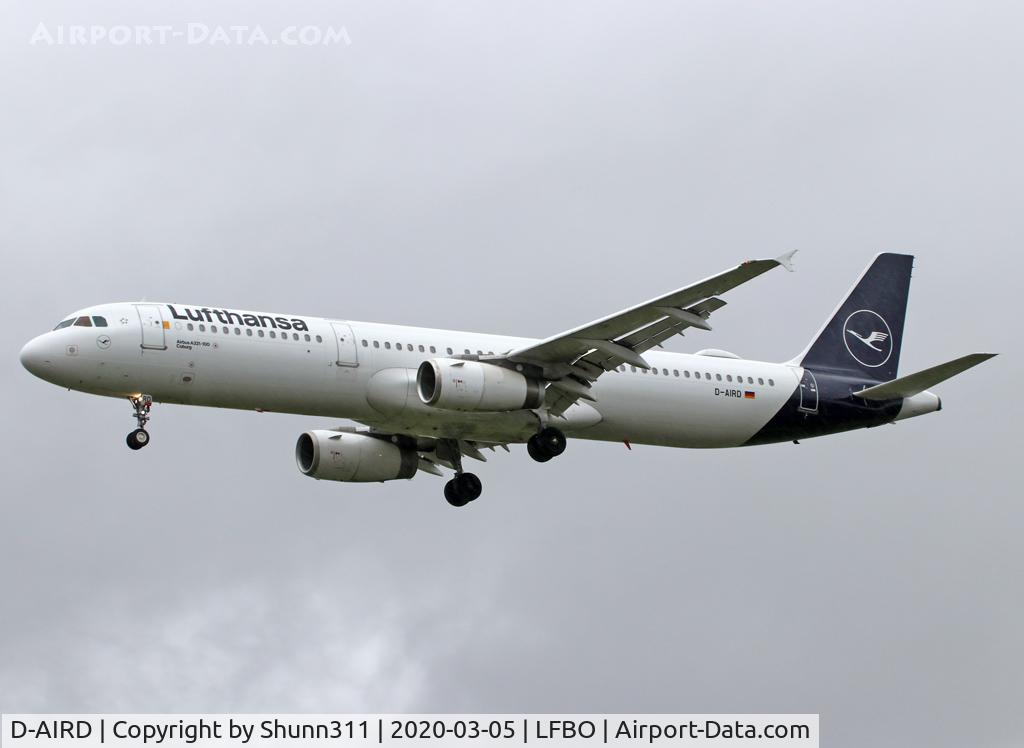 D-AIRD, 1994 Airbus A321-131 C/N 0474, Landing rwy 32L in new c/s...