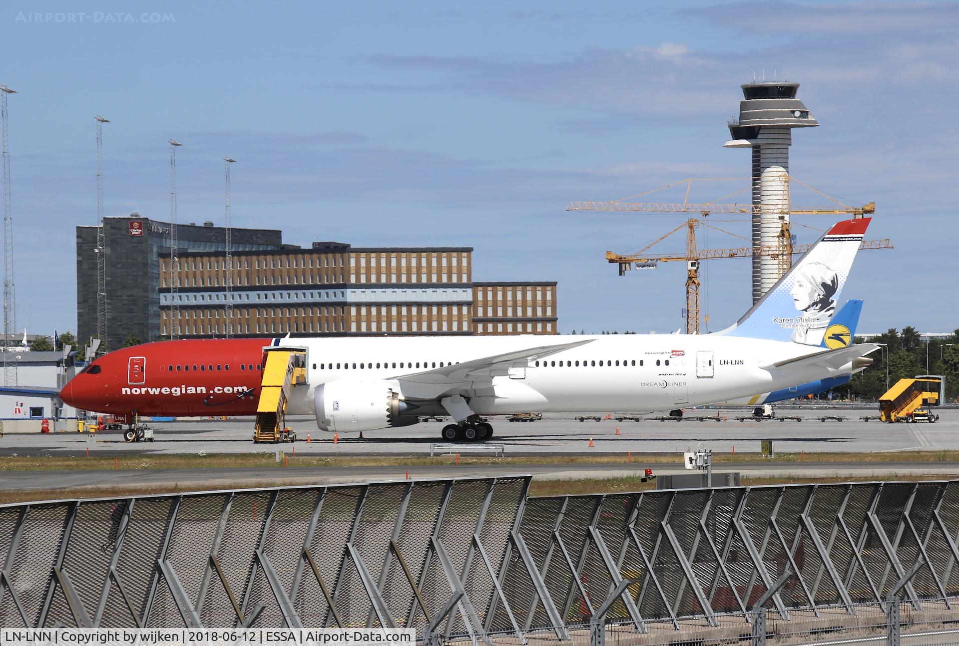 LN-LNN, 2017 Boeing 787-9 Dreamliner C/N 38891, Ramp E