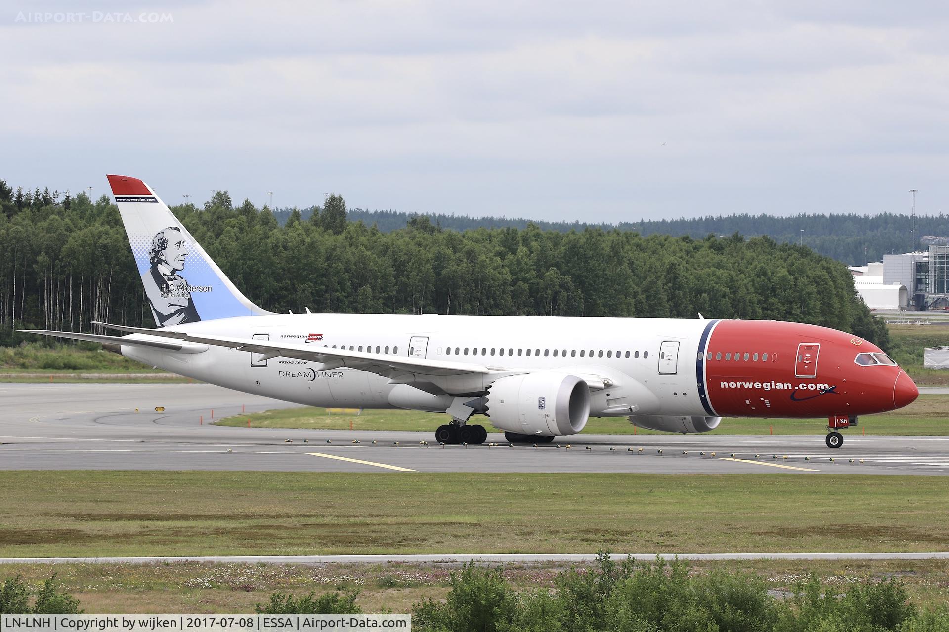 LN-LNH, 2015 Boeing 787-8 Dreamliner Dreamliner C/N 36526, RWY 19R