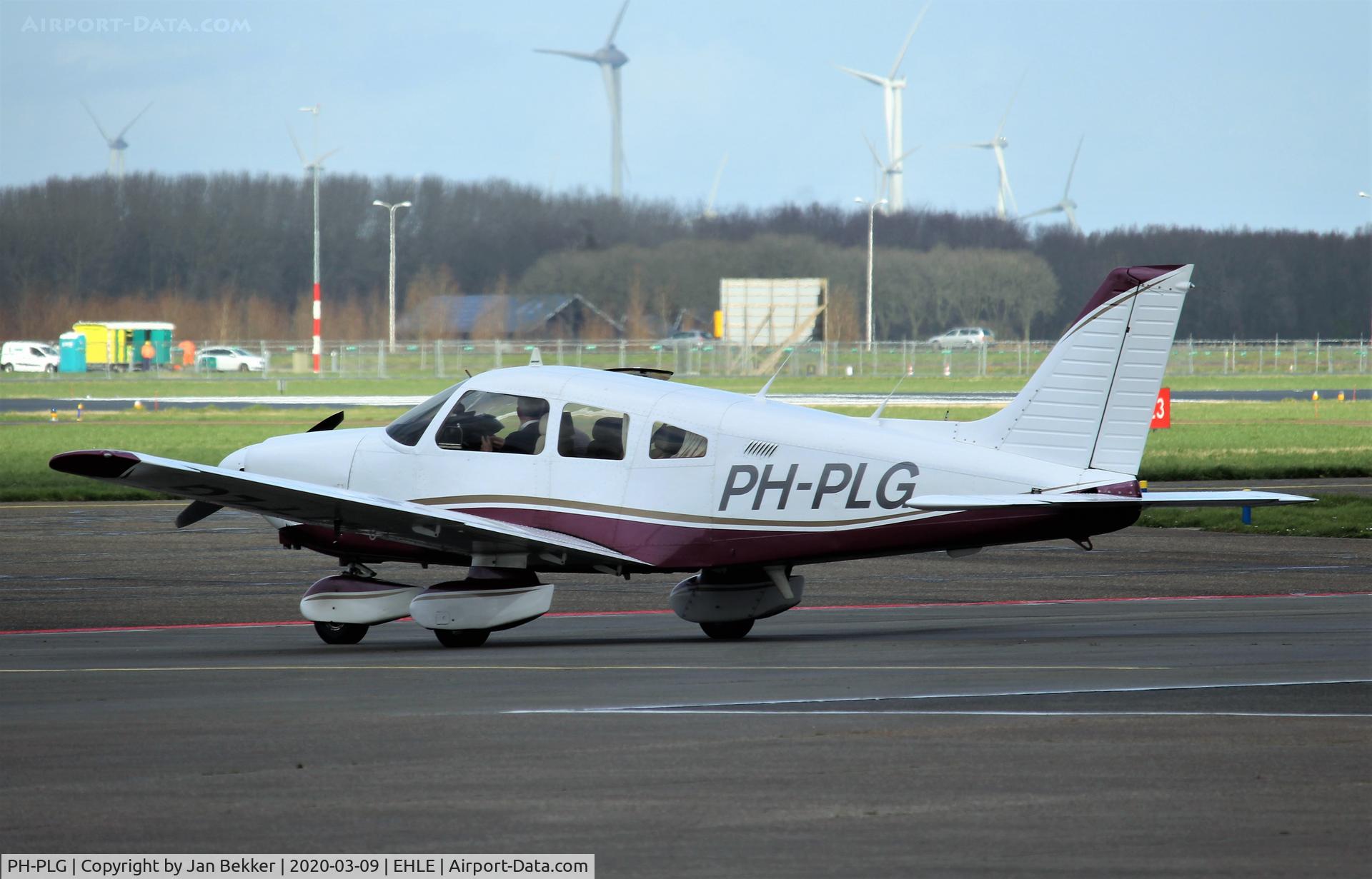 PH-PLG, 1981 Piper PA-28-181 Cherokee Archer II C/N 28-8190138, Lelystad Airport