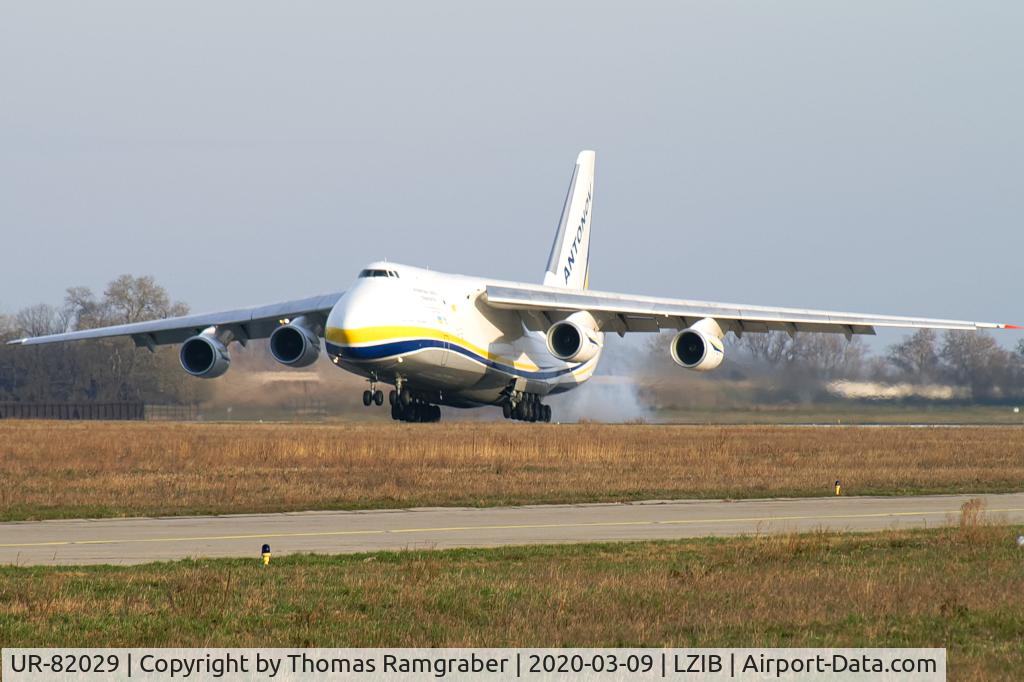 UR-82029, 1991 Antonov An-124-100 Ruslan C/N 19530502630/0210, Antonov Airlines Antonov An-124