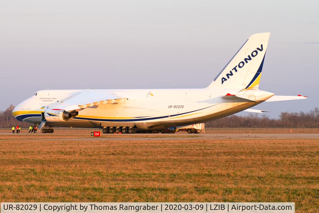 UR-82029, 1991 Antonov An-124-100 Ruslan C/N 19530502630/0210, Antonov Airlines Antonov An-124